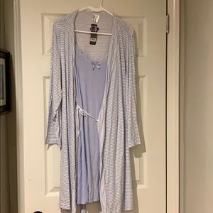 Nightgown and robe